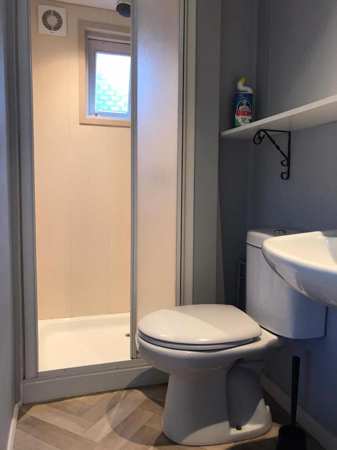 Omheind Chalet Met Prive Hottub. Op De Veluwe Villa Voorthuizen Eksteriør bilde