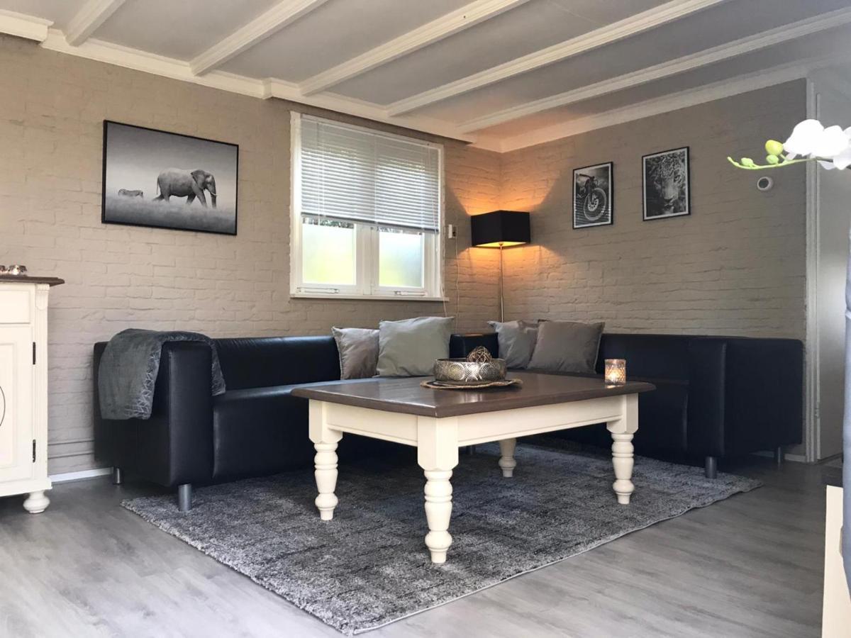 Omheind Chalet Met Prive Hottub. Op De Veluwe Villa Voorthuizen Eksteriør bilde